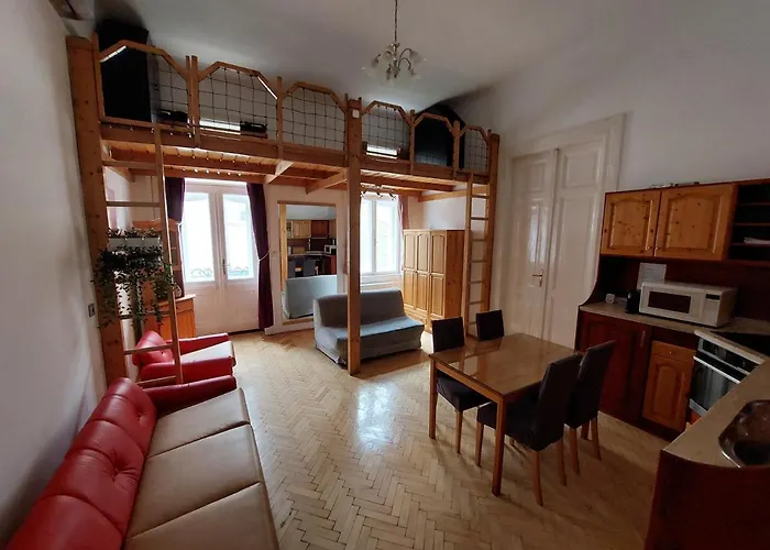 Szenes-House Apartman