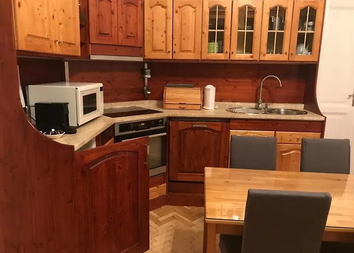 Szenes-House Apartman